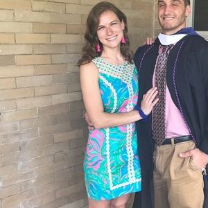 Classic Lilly Pulitzer Shift Dress with Gold Design